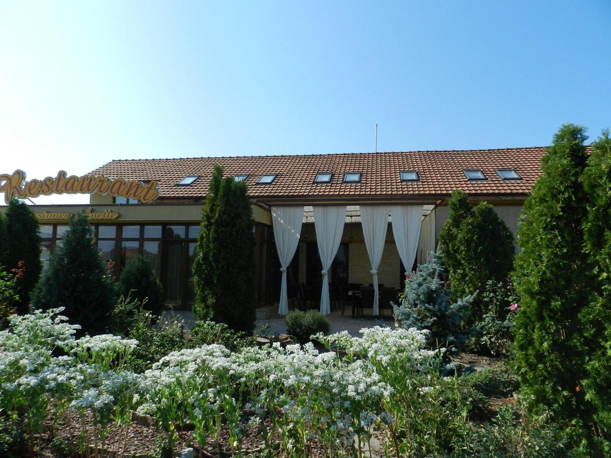 Anette Resort & Spa Covaci Екстер'єр фото